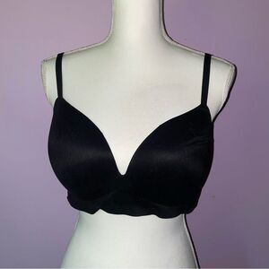 Victoria's Secret Size 38C Incredible Bra Padded No Wire Black